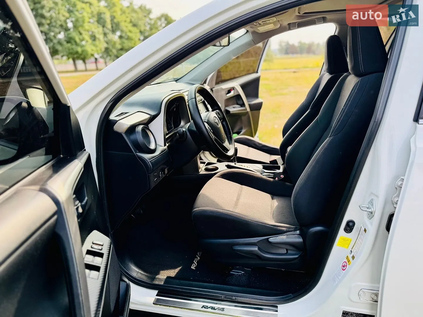 2015 Toyota RAV 4 - мініатюра 12