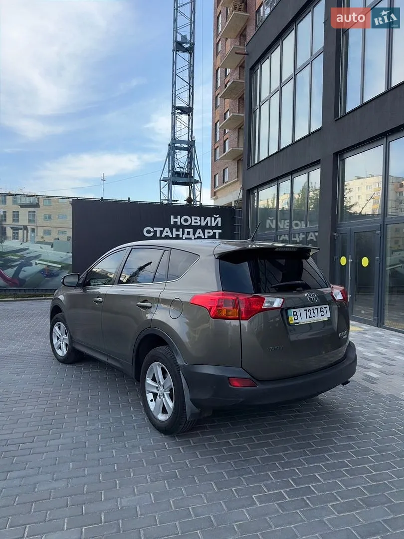 2013 Toyota RAV 4 - мініатюра 4