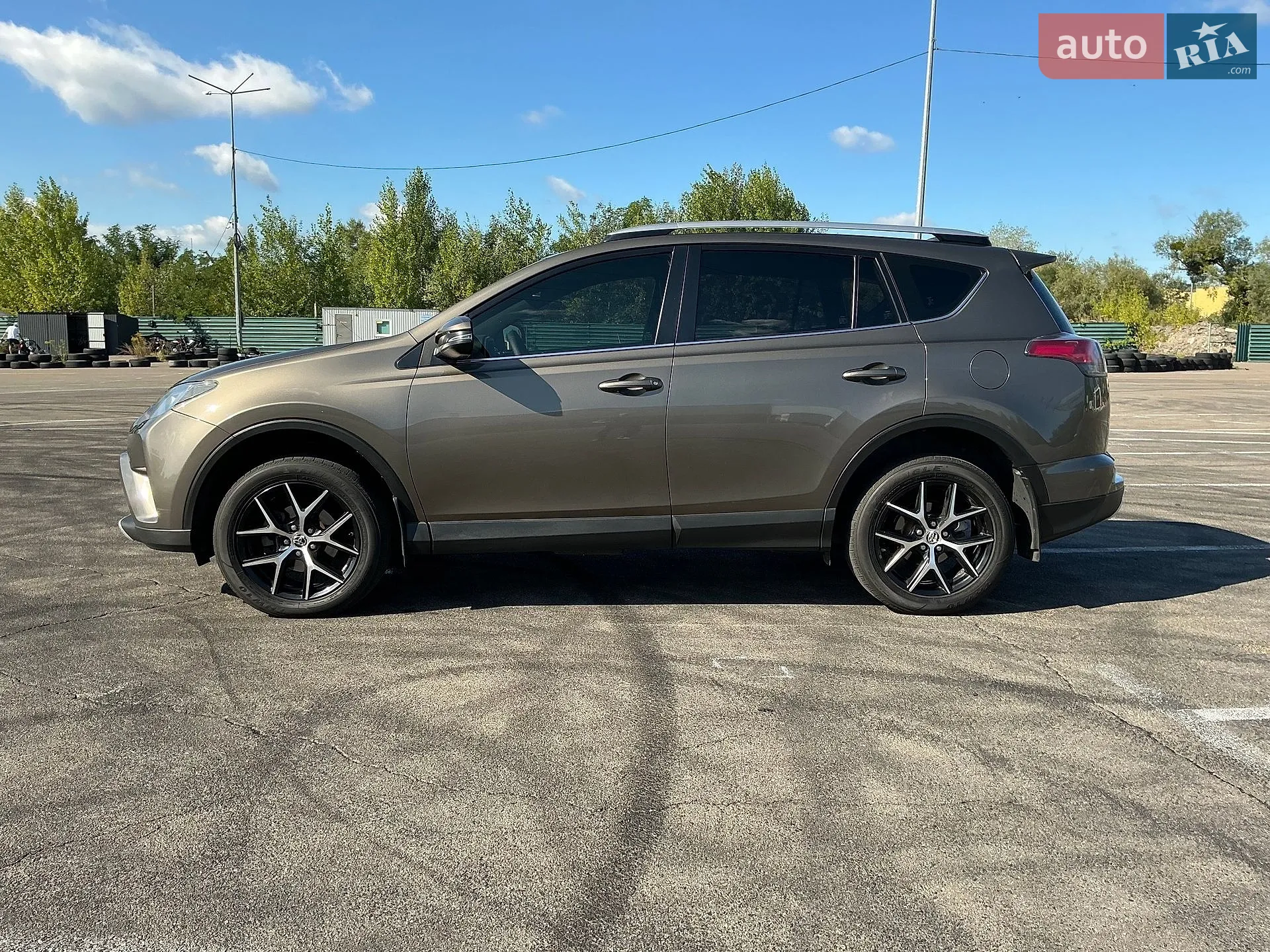 2016 Toyota RAV 4 - мініатюра 4