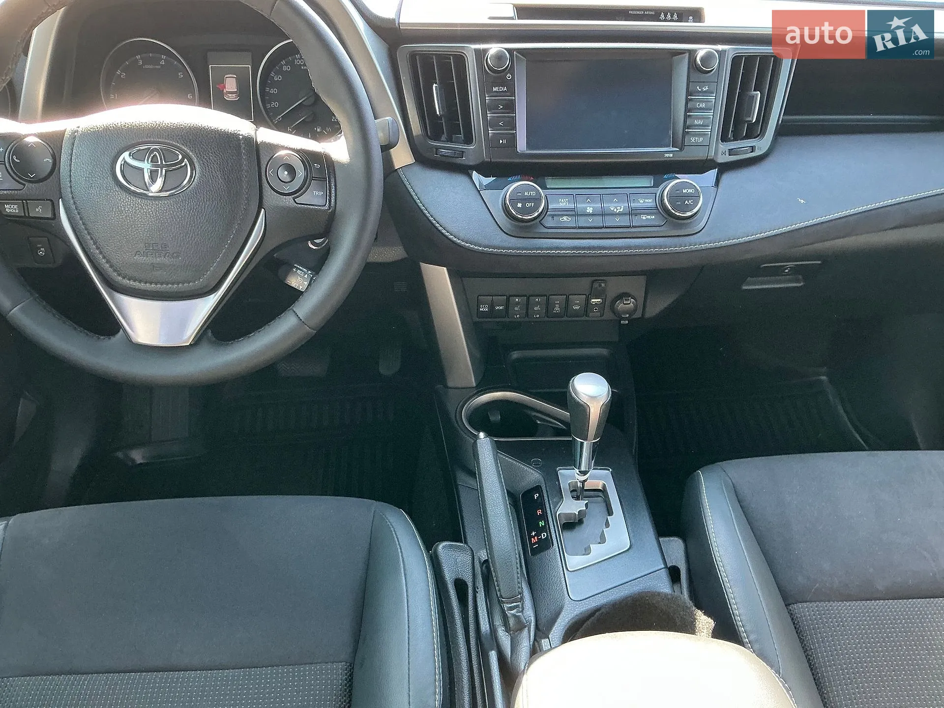 2016 Toyota RAV 4 - мініатюра 18