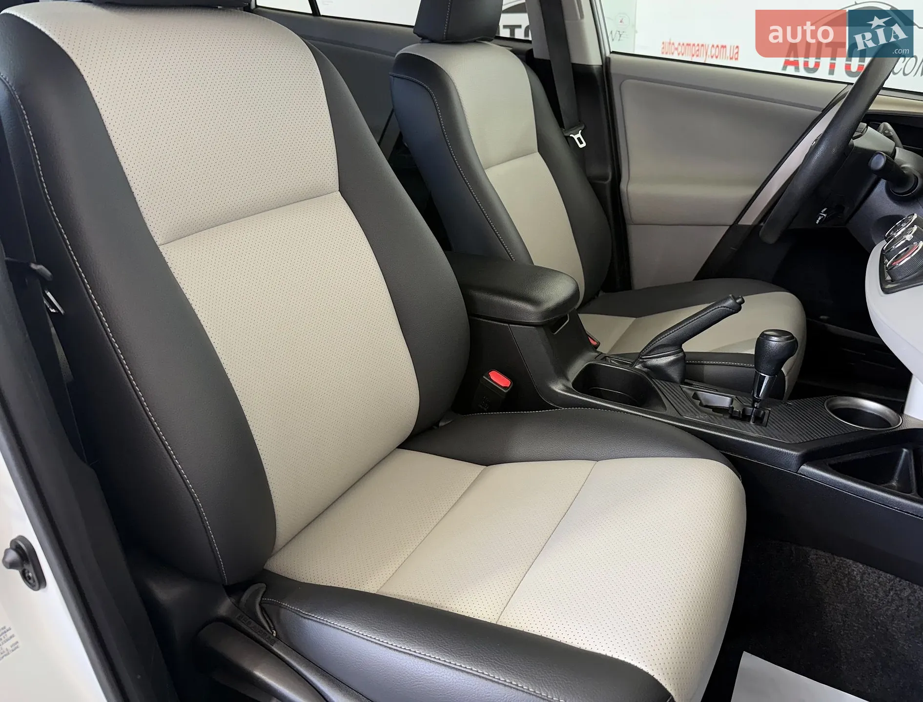2013 Toyota RAV 4 - мініатюра 9