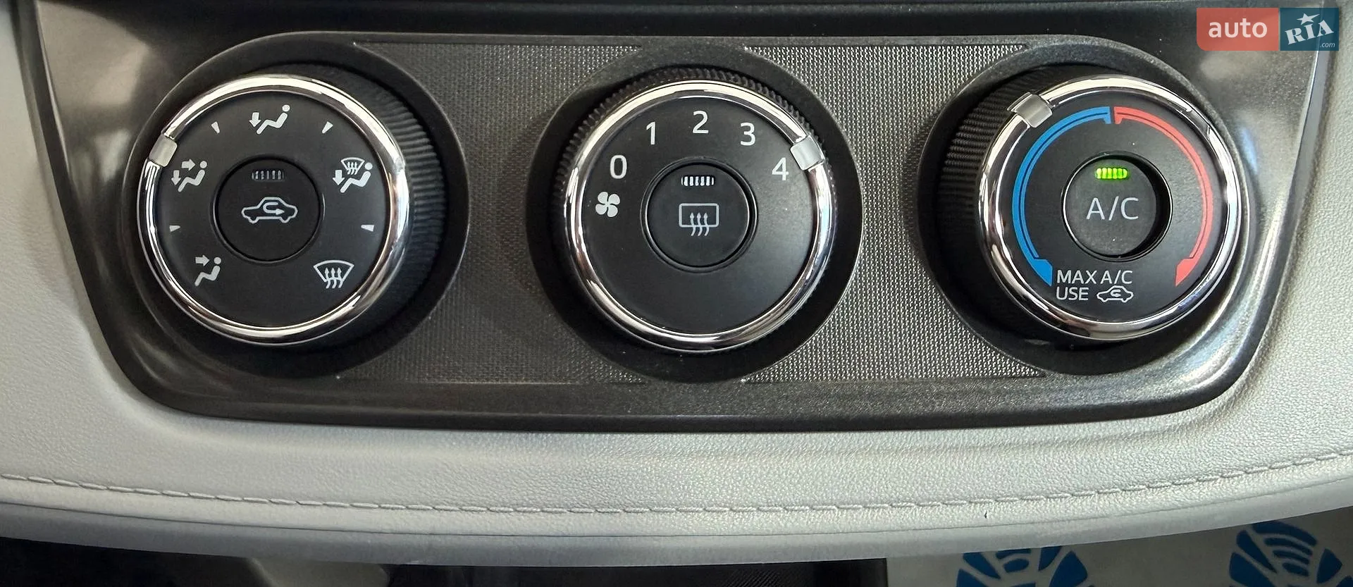 2013 Toyota RAV 4 - мініатюра 20