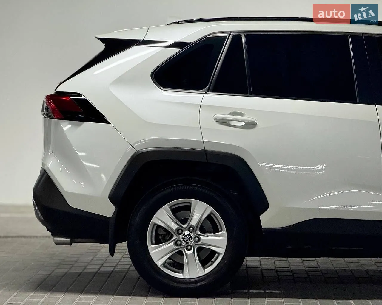 2021 Toyota RAV 4 - мініатюра 13