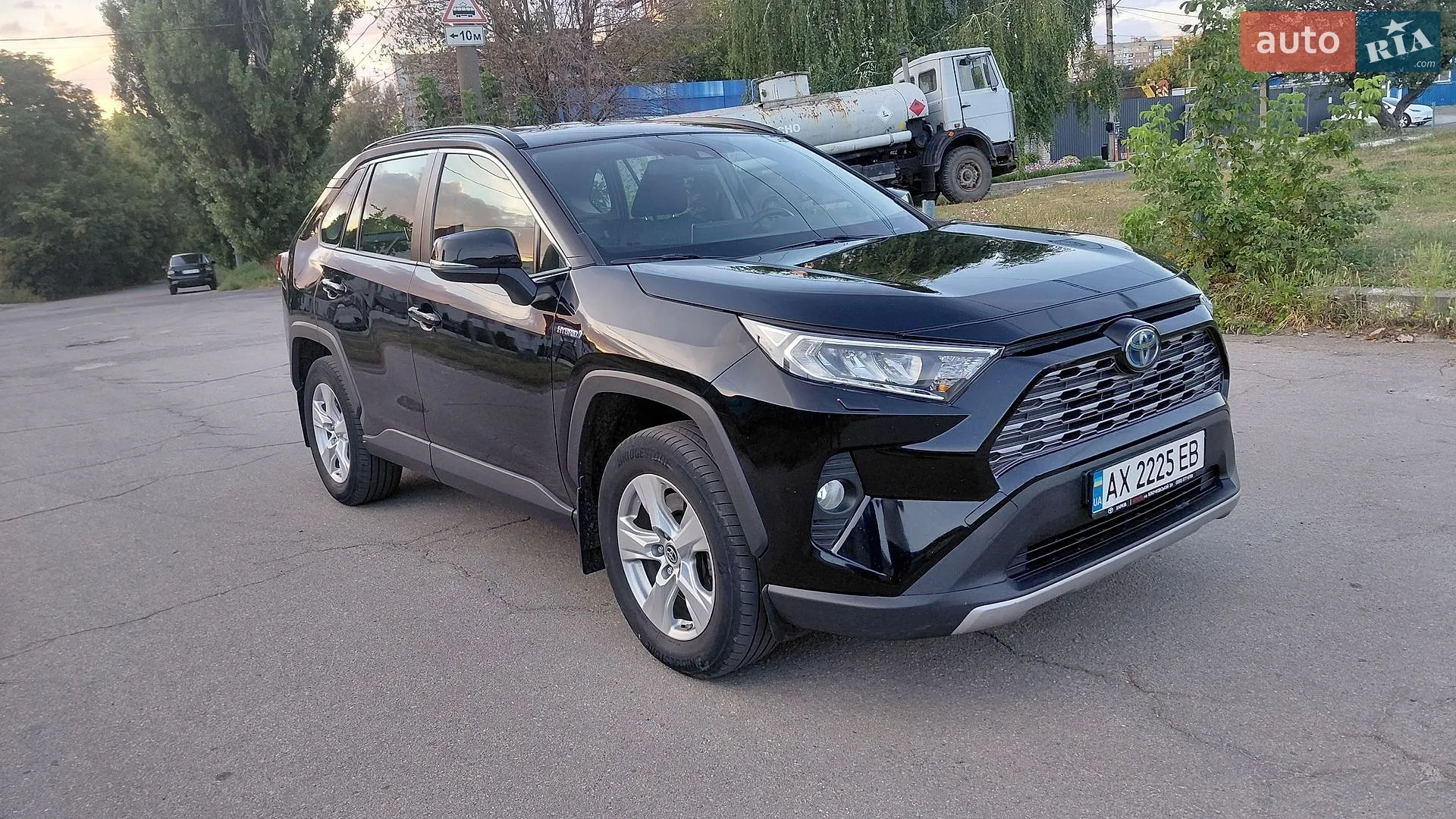 2021 Toyota RAV 4 - фото 1