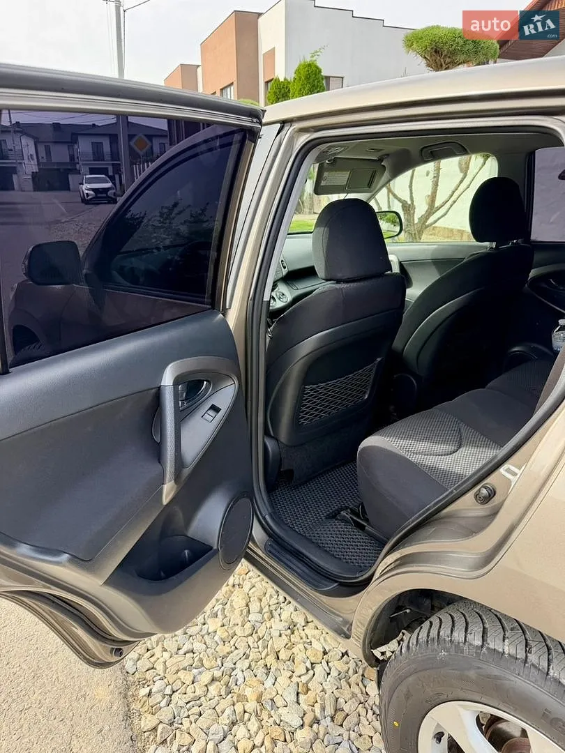 2011 Toyota RAV 4 - мініатюра 29