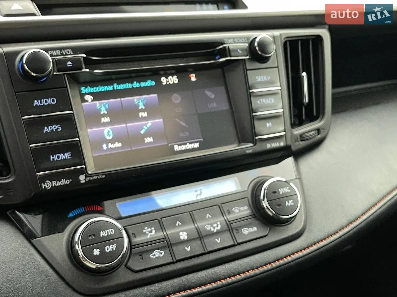 2017 Toyota RAV 4 - мініатюра 11