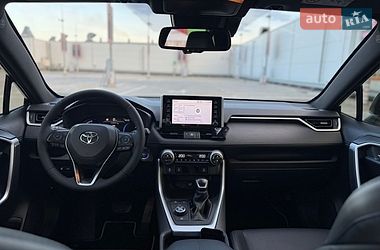 Внедорожник / Кроссовер Toyota RAV4 2019 в Киеве