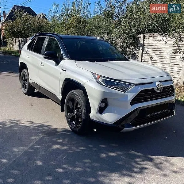 Toyota RAV4 2021