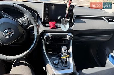 Позашляховик / Кросовер Toyota RAV4 2019 в Кам'янець-Подільському