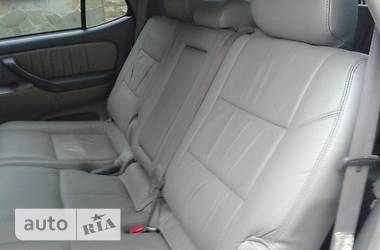 Внедорожник / Кроссовер Toyota Sequoia 2004 в 