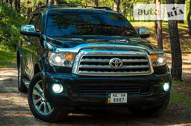 Внедорожник / Кроссовер Toyota Sequoia 2008 в Днепре