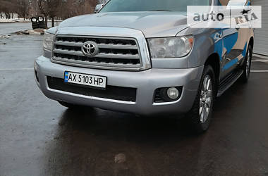 Внедорожник / Кроссовер Toyota Sequoia 2011 в Харькове