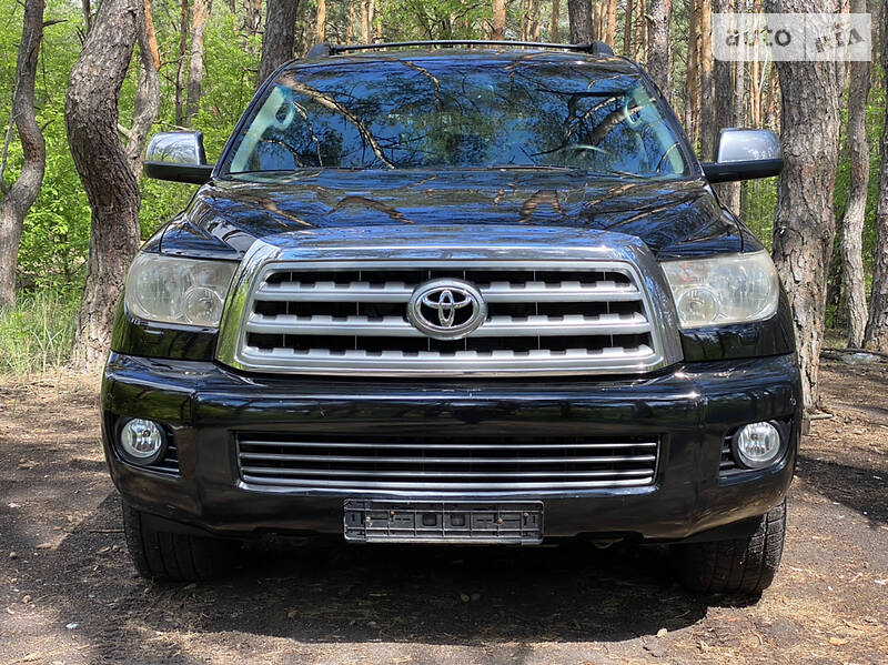 Позашляховик / Кросовер Toyota Sequoia 2009 в Києві