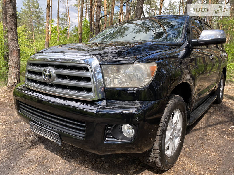 Позашляховик / Кросовер Toyota Sequoia 2009 в Києві