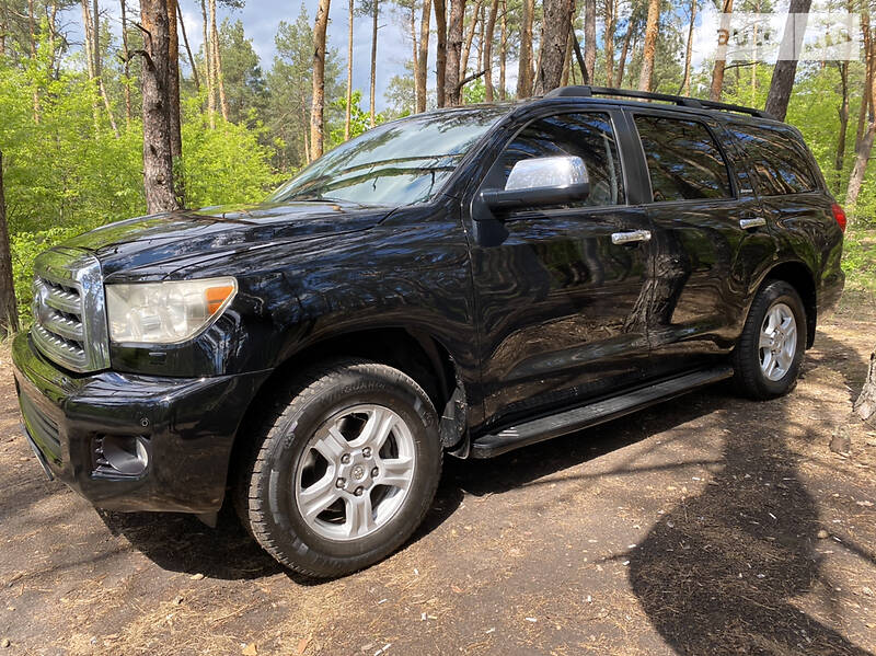 Позашляховик / Кросовер Toyota Sequoia 2009 в Києві