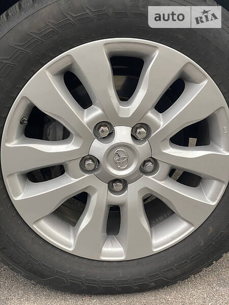 Позашляховик / Кросовер Toyota Sequoia 2008 в Києві фото 4 Позашляховик / Кросовер Toyota Sequoia 2008 в Києві