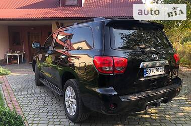 Універсал Toyota Sequoia 2012 в Тернополі