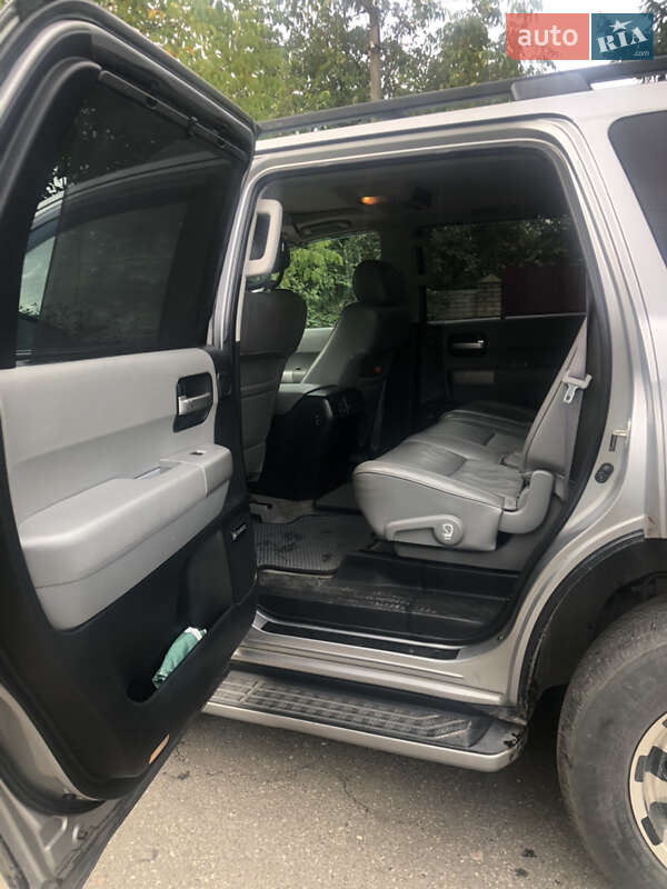 Внедорожник / Кроссовер Toyota Sequoia 2008 в Киеве фото 15 Внедорожник / Кроссовер Toyota Sequoia 2008 в Киеве