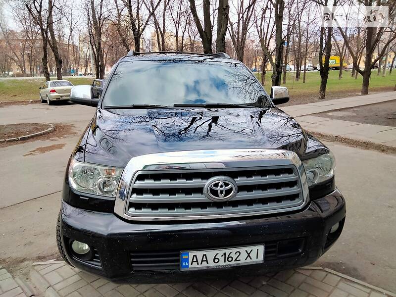 Внедорожник / Кроссовер Toyota Sequoia 2008 в Киеве