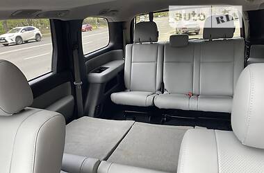 Внедорожник / Кроссовер Toyota Sequoia 2019 в Киеве