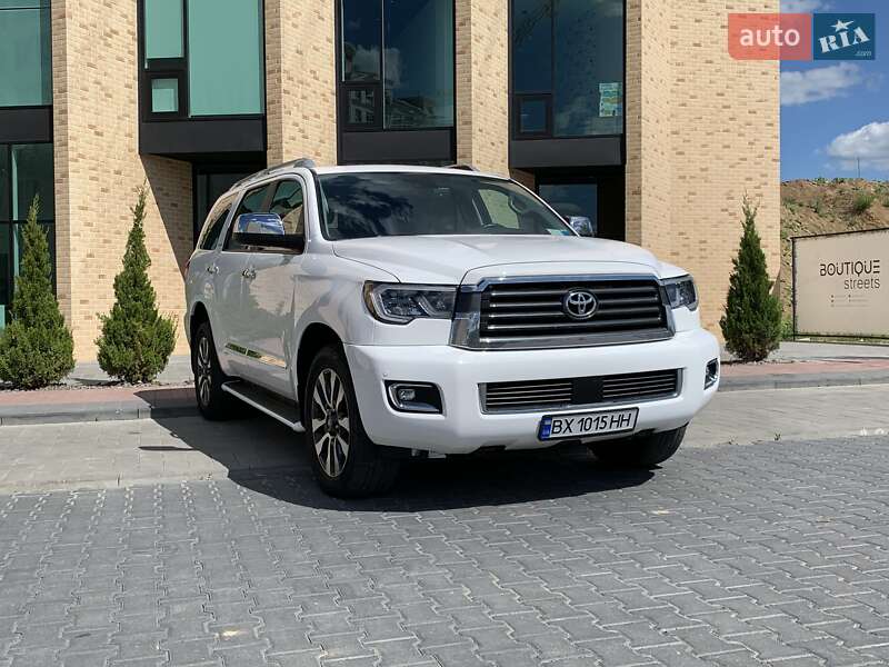 Позашляховик / Кросовер Toyota Sequoia 2017 в Хмельницькому