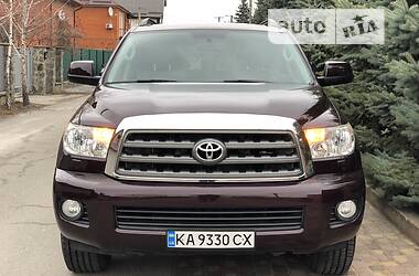 Внедорожник / Кроссовер Toyota Sequoia 2012 в Киеве