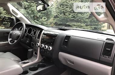 Внедорожник / Кроссовер Toyota Sequoia 2012 в Киеве