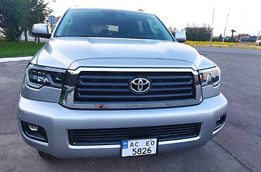 Позашляховик / Кросовер Toyota Sequoia 2018 в Луцьку