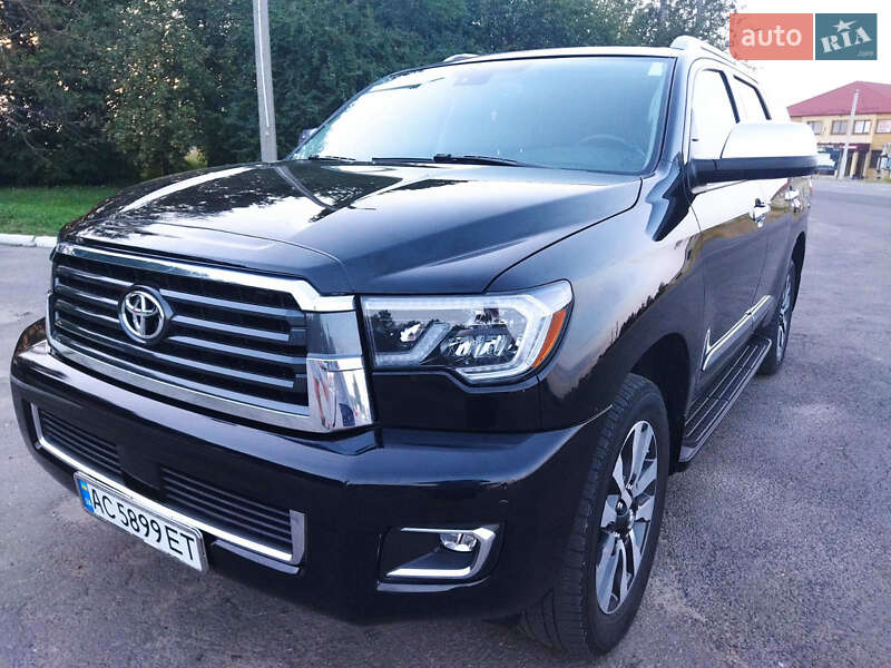 Внедорожник / Кроссовер Toyota Sequoia 2017 в Луцке