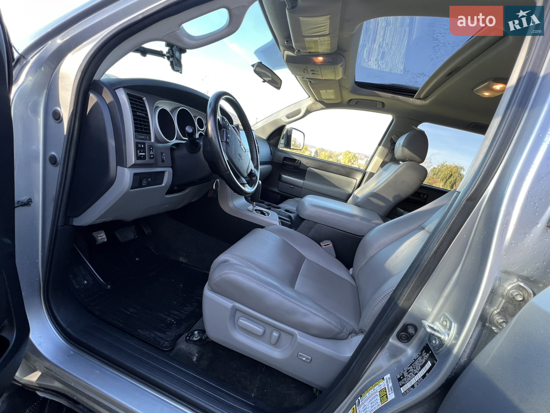 2012 Toyota Sequoia - мініатюра 13