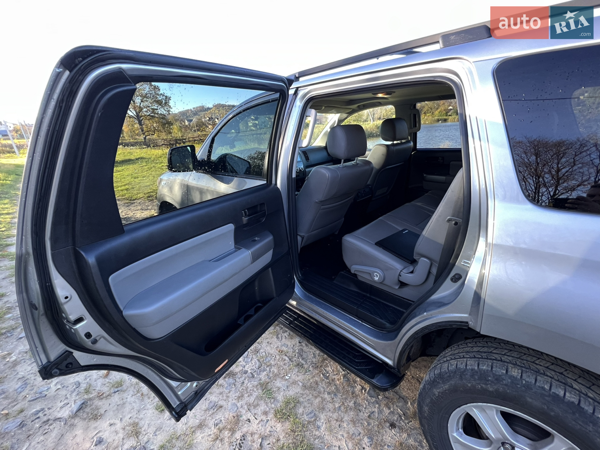 2012 Toyota Sequoia - мініатюра 16