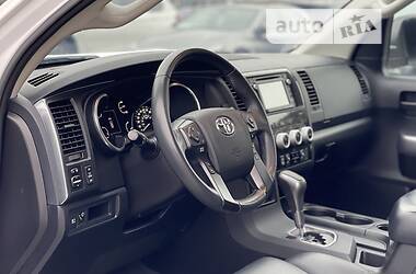 Внедорожник / Кроссовер Toyota Sequoia 2019 в 