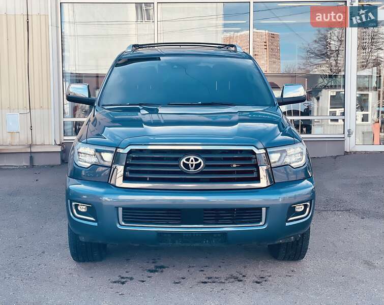 Внедорожник / Кроссовер Toyota Sequoia 2017 в Одессе
