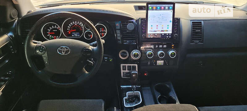 Внедорожник / Кроссовер Toyota Sequoia 2008 в Виннице