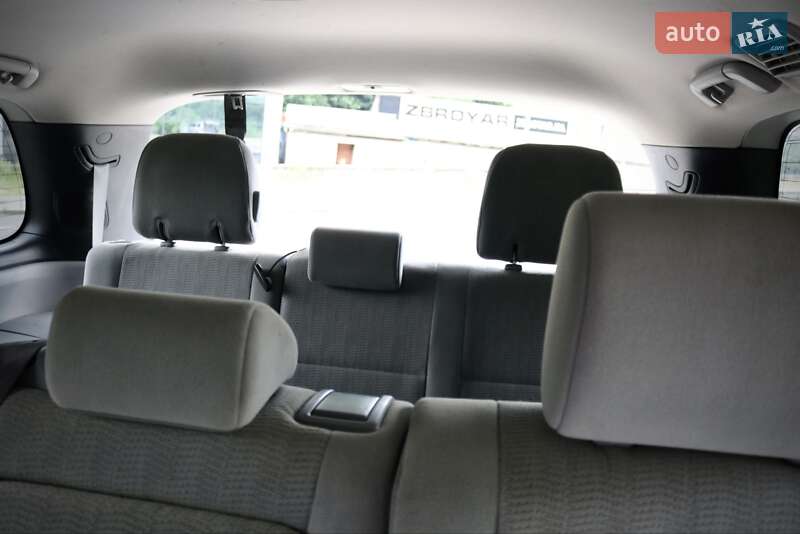 Внедорожник / Кроссовер Toyota Sequoia 2017 в Киеве