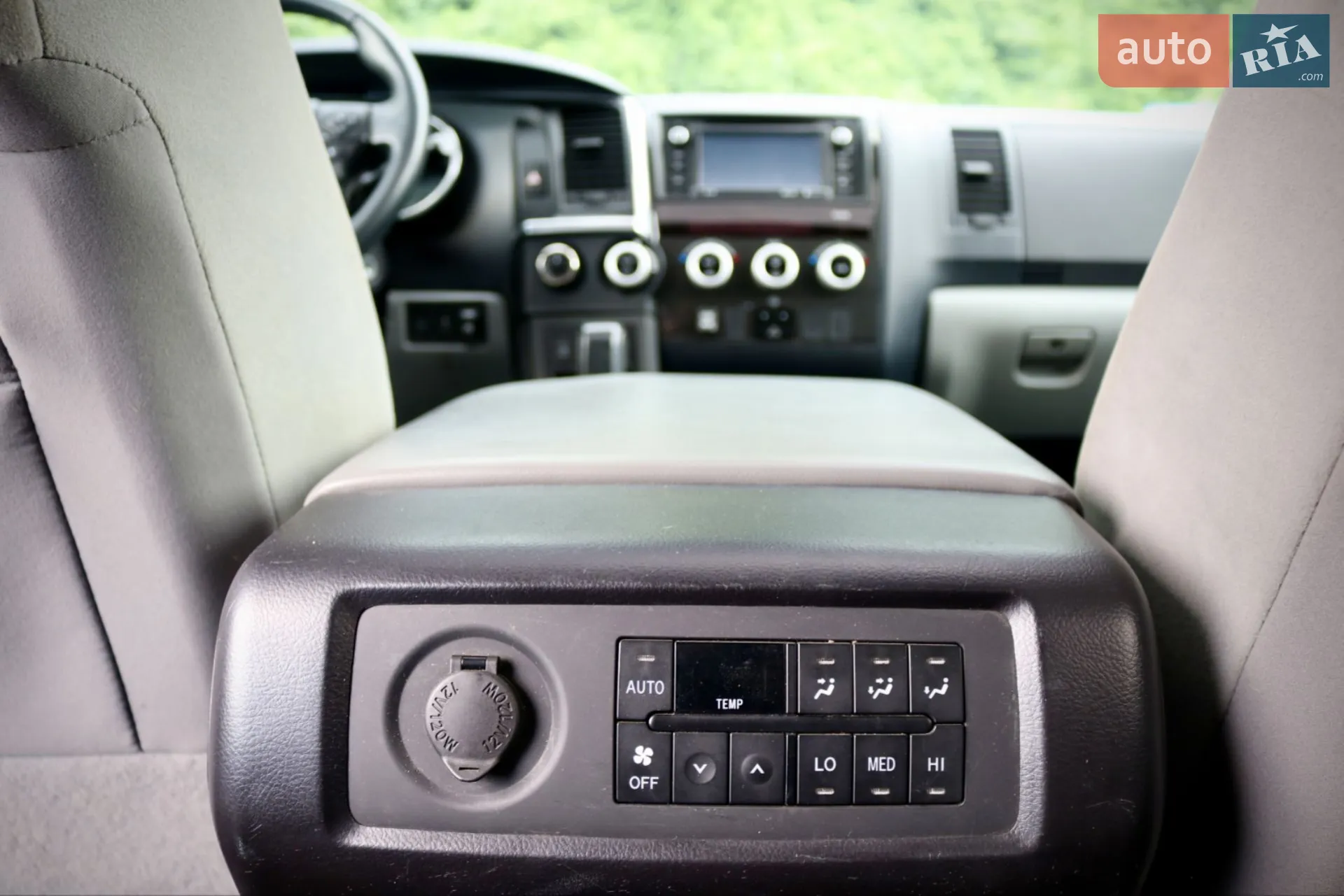 2017 Toyota Sequoia - мініатюра 22