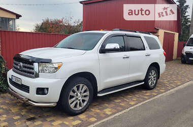 Внедорожник / Кроссовер Toyota Sequoia 2011 в Киеве