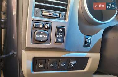 Позашляховик / Кросовер Toyota Sequoia 2017 в Львові