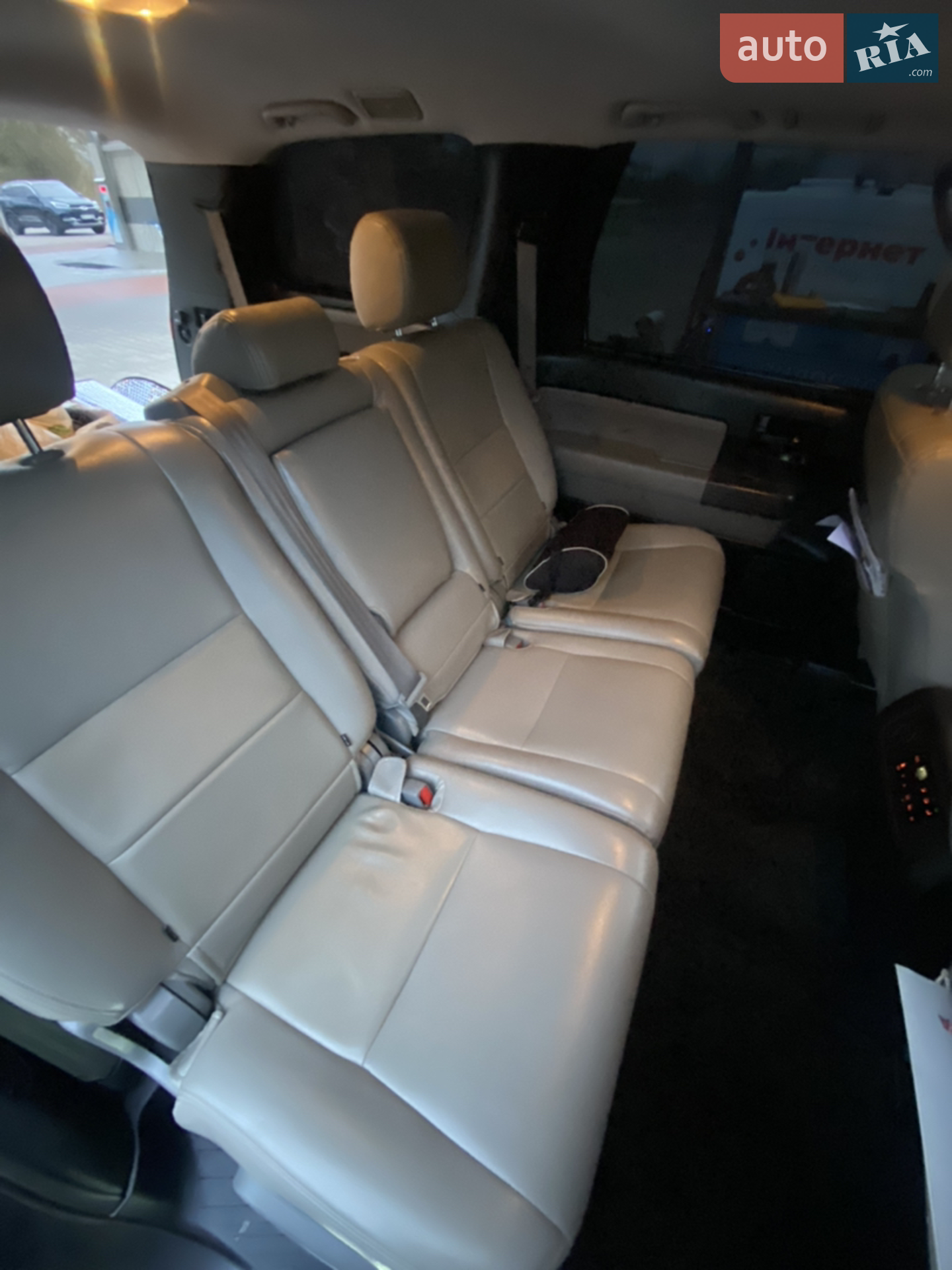 2017 Toyota Sequoia - мініатюра 22