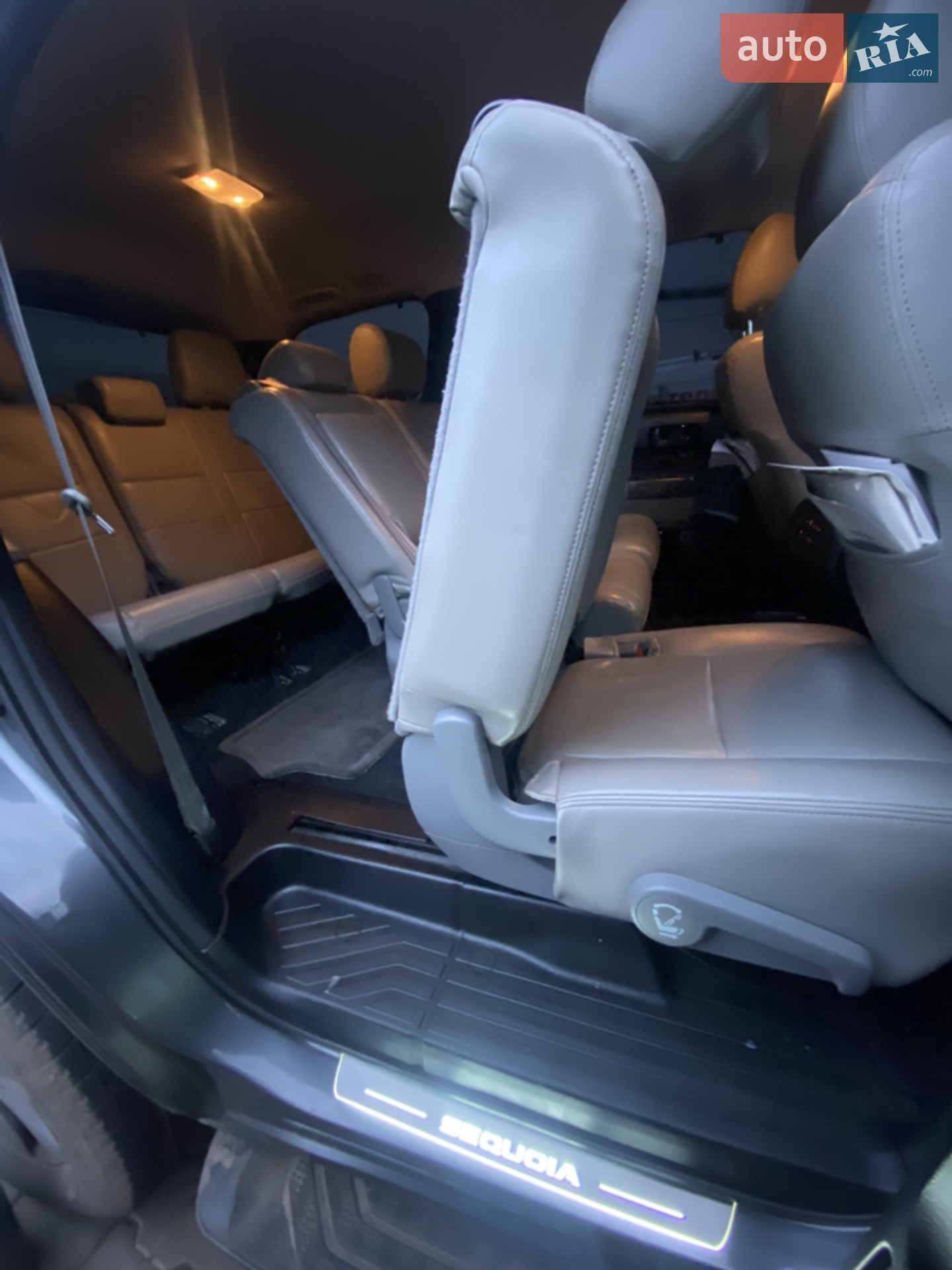 2017 Toyota Sequoia - мініатюра 24