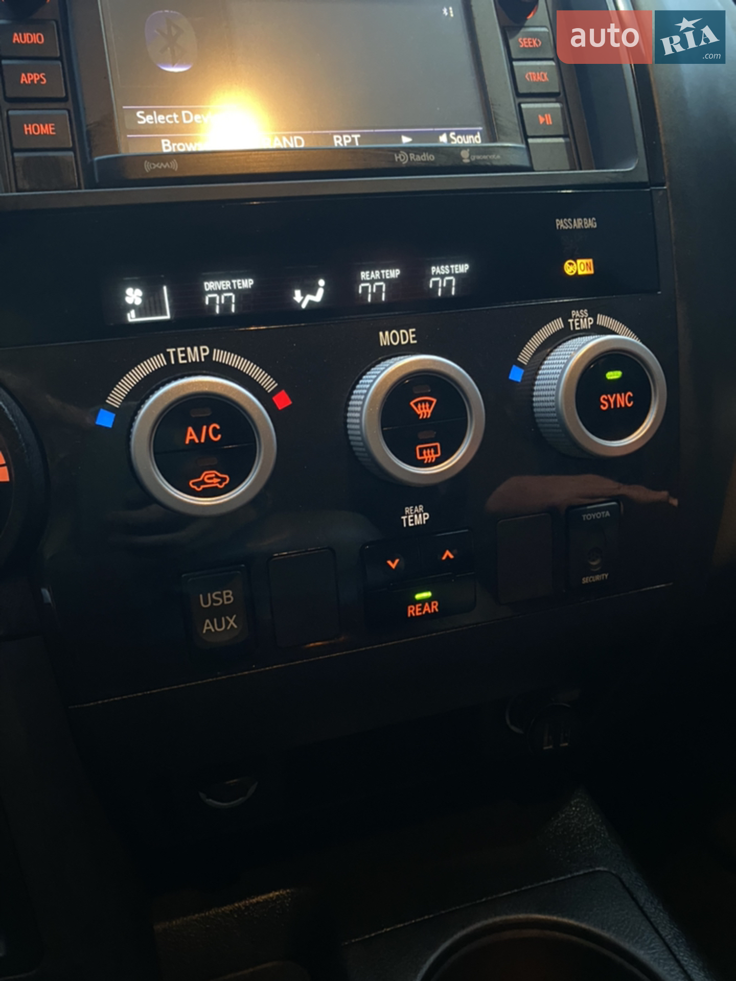 2017 Toyota Sequoia - мініатюра 34