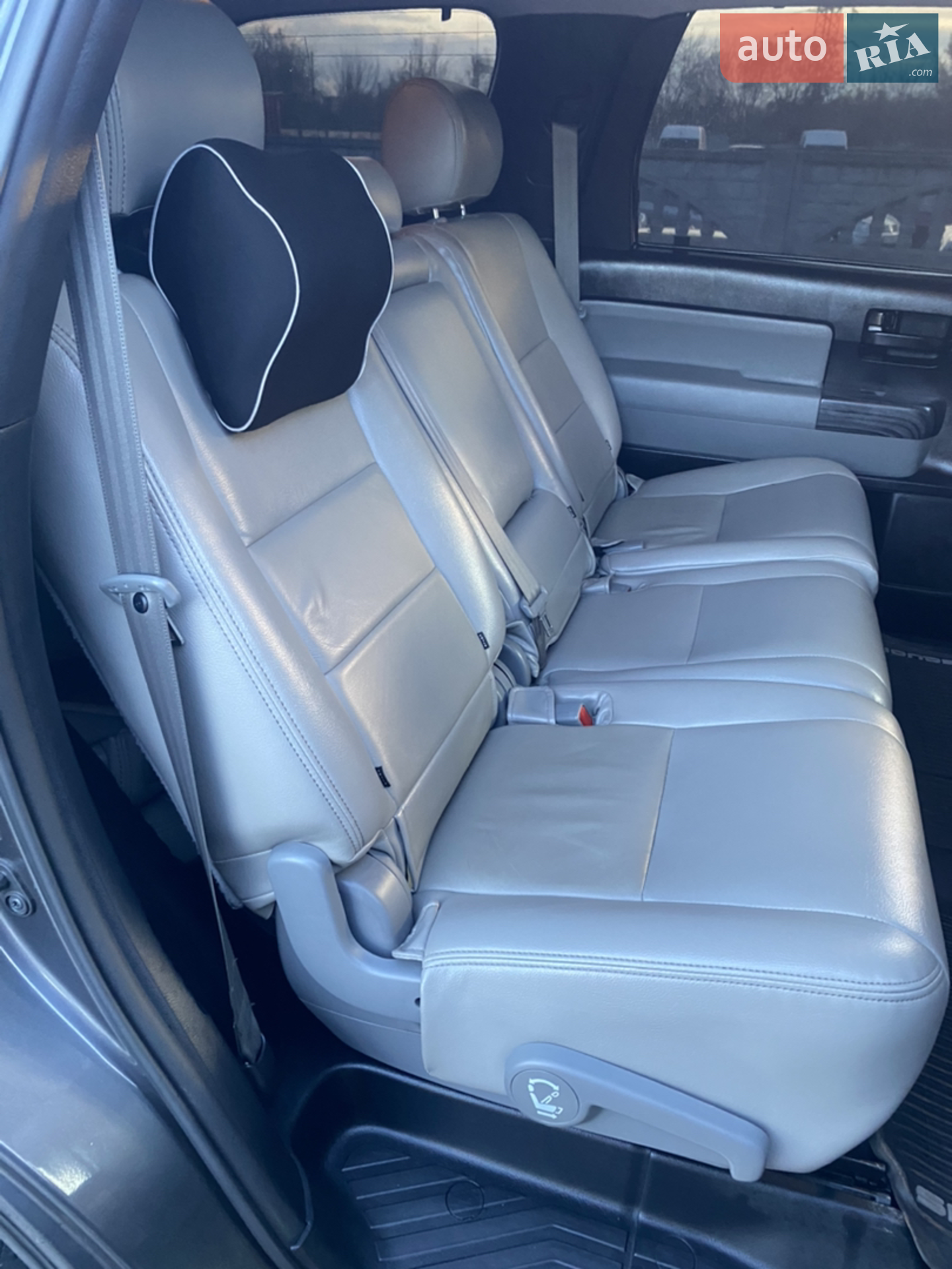 2017 Toyota Sequoia - мініатюра 65
