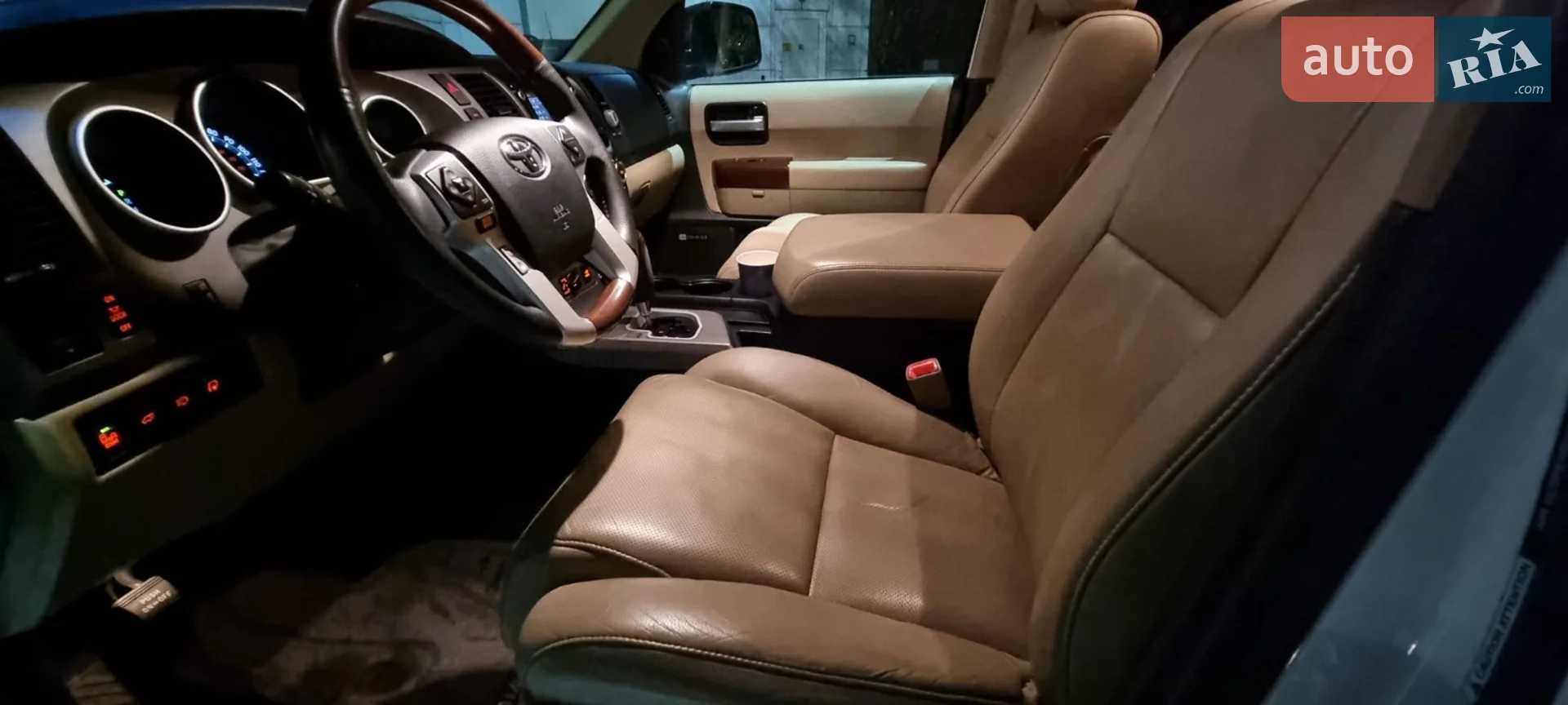 2016 Toyota Sequoia - мініатюра 13