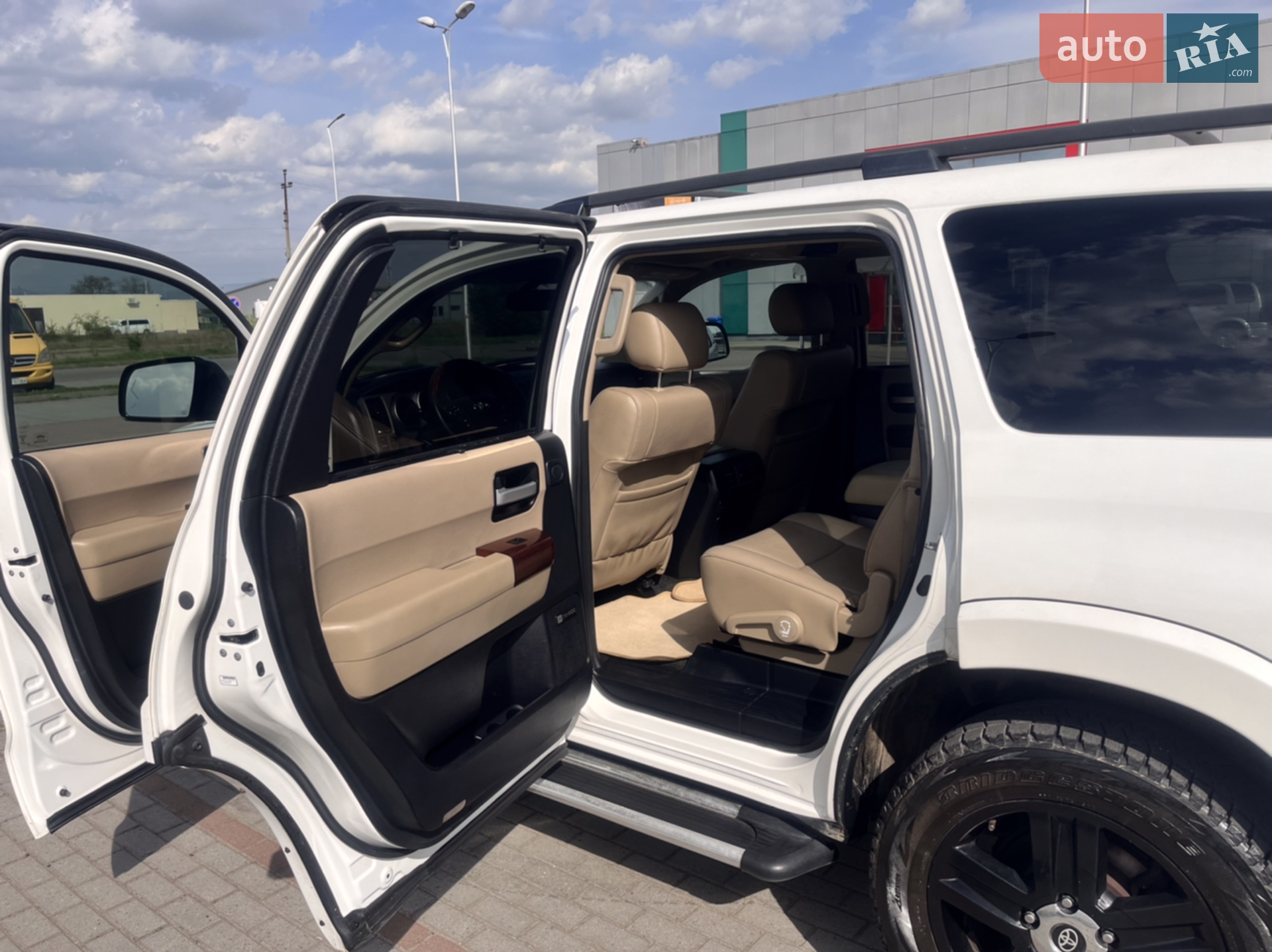 2012 Toyota Sequoia - мініатюра 10