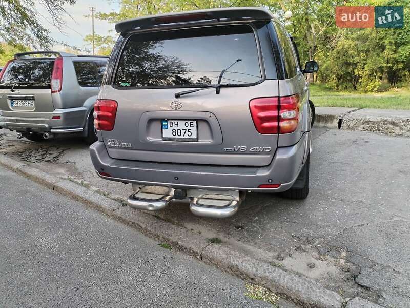 Позашляховик / Кросовер Toyota Sequoia 2002 в Одесі