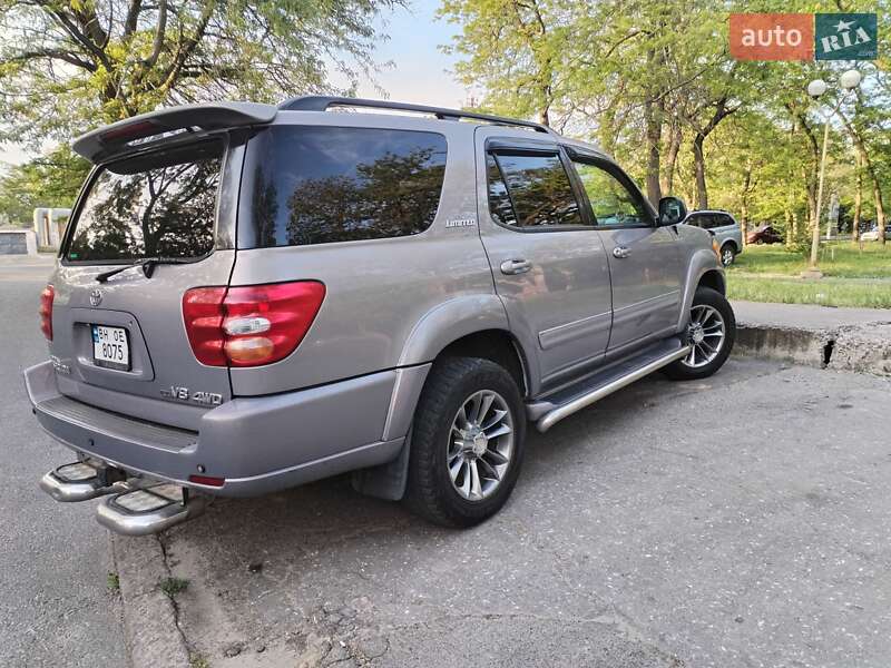 Позашляховик / Кросовер Toyota Sequoia 2002 в Одесі