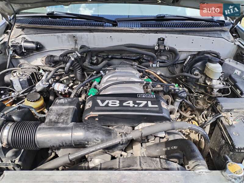 Позашляховик / Кросовер Toyota Sequoia 2002 в Одесі