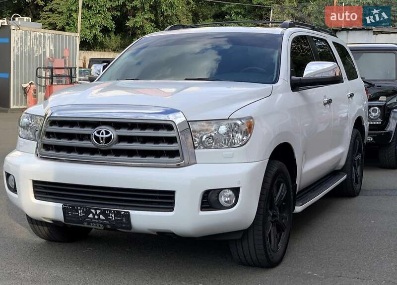 Toyota Sequoia 2014