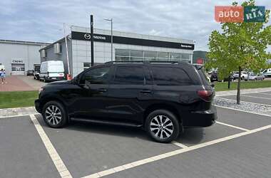 Позашляховик / Кросовер Toyota Sequoia 2013 в Мукачевому