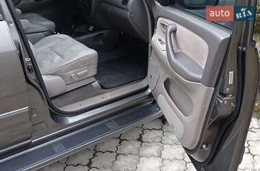 Позашляховик / Кросовер Toyota Sequoia 2004 в 